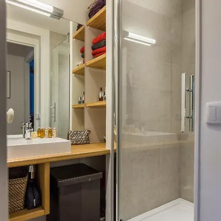 Veeve - Elegance By Gare Du Nord Apartment